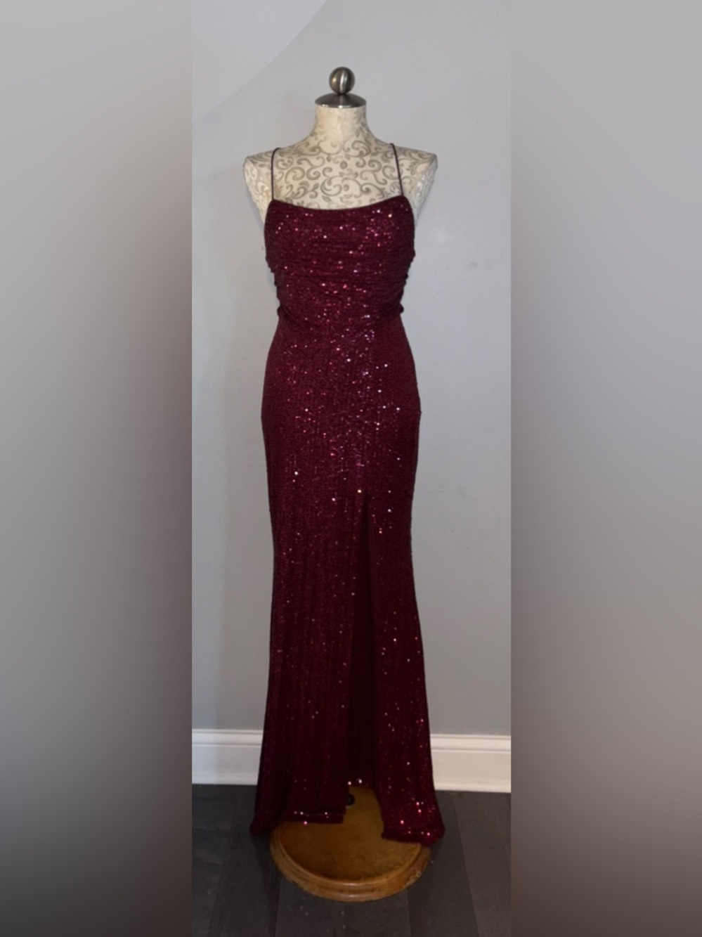 Lulus Sequin Burgundy Evening Gown - Elegant Dress Size Medium